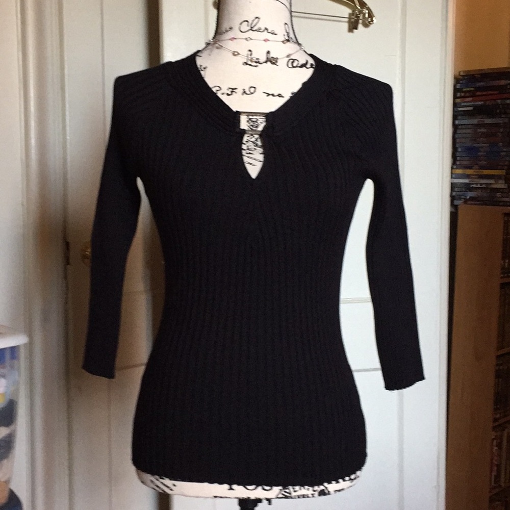 EUC INC ribbed black top.